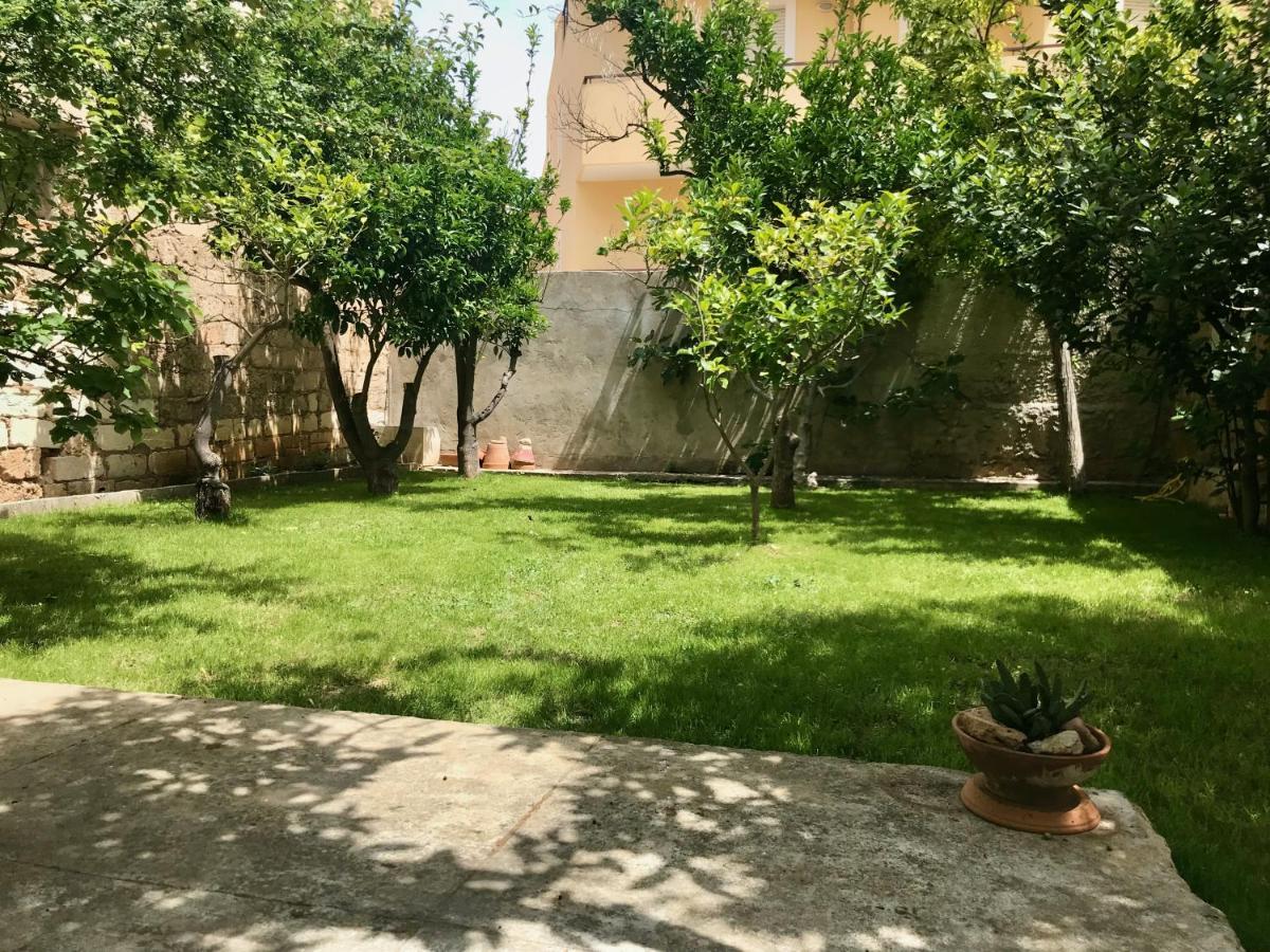 Boipeba Guesthouse Alghero Bagian luar foto