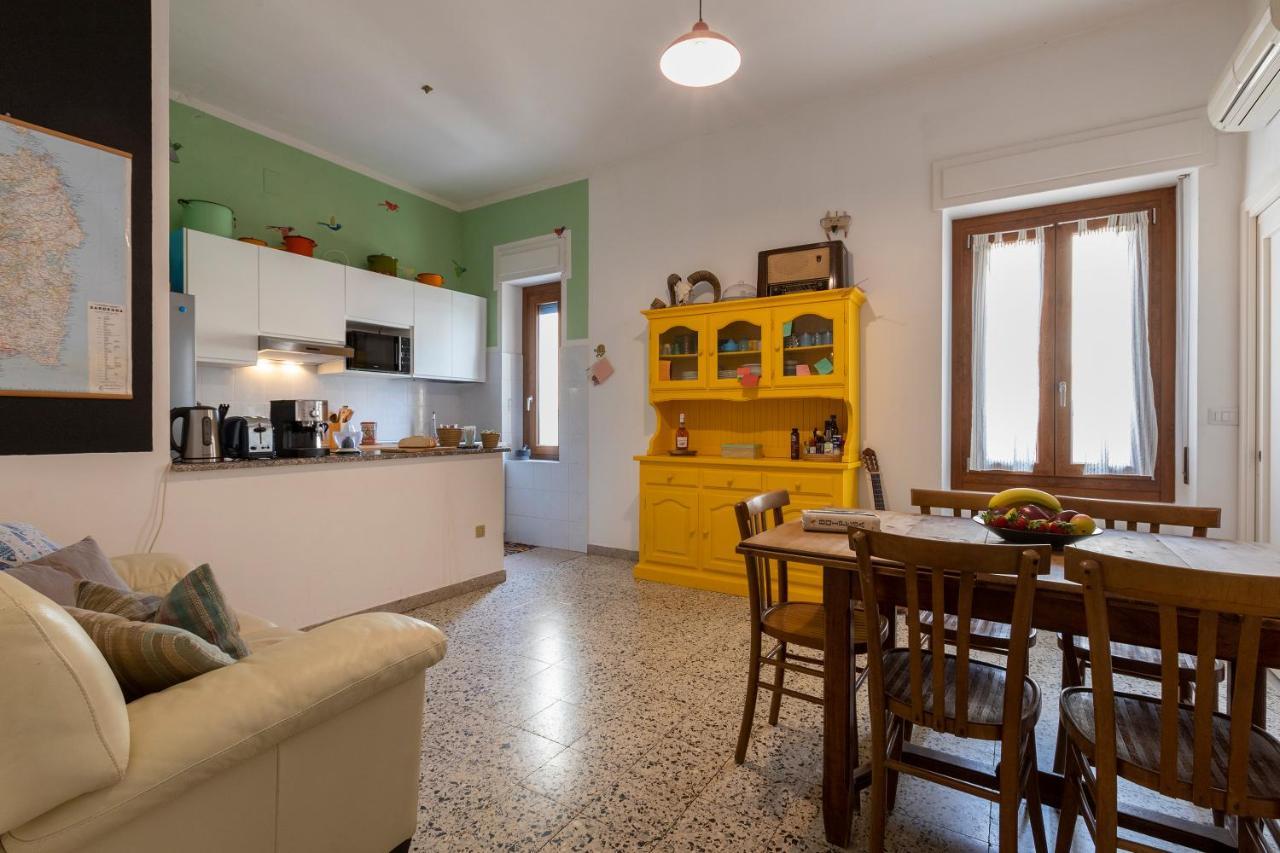 Boipeba Guesthouse Alghero Bagian luar foto
